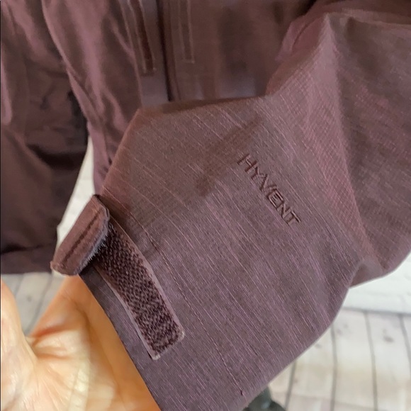 The North Face HyVent Jacket - Picture 11 of 15